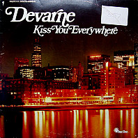 Devarne - Kiss You Everywhere
