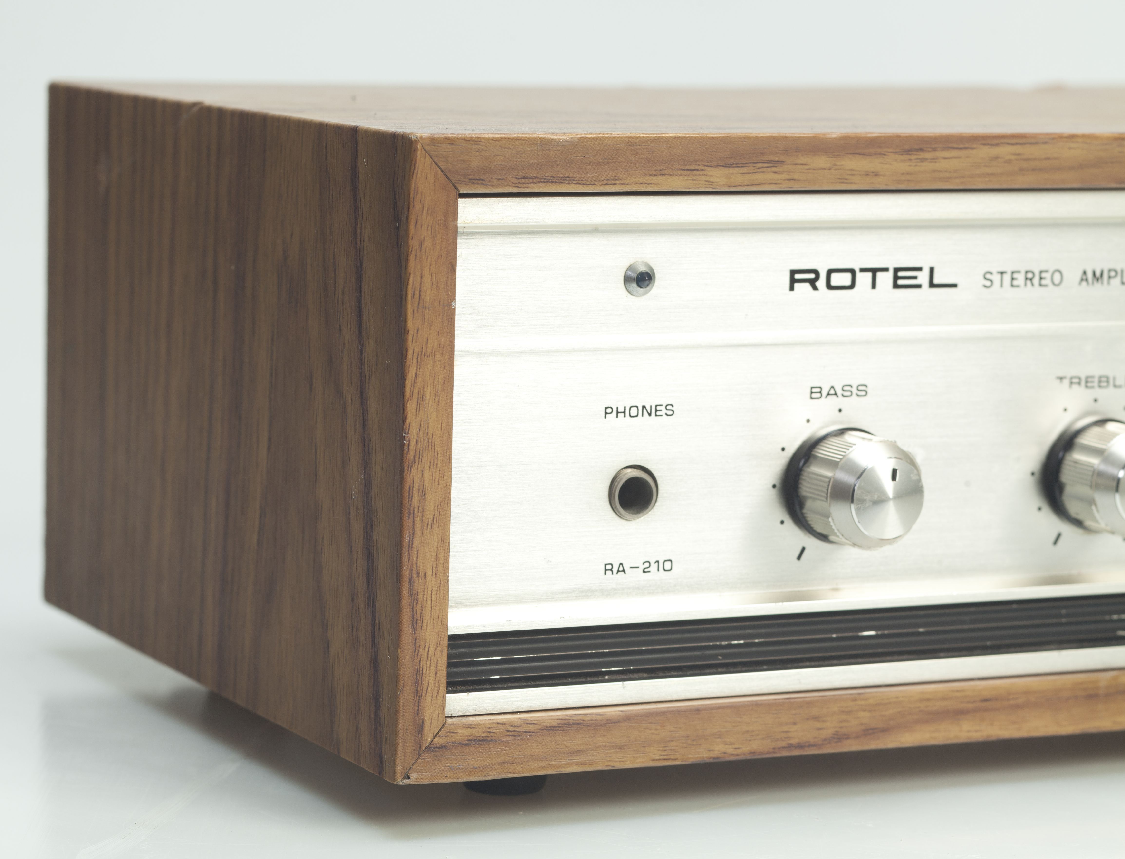 Rotel Stereo Amplifier RA-210