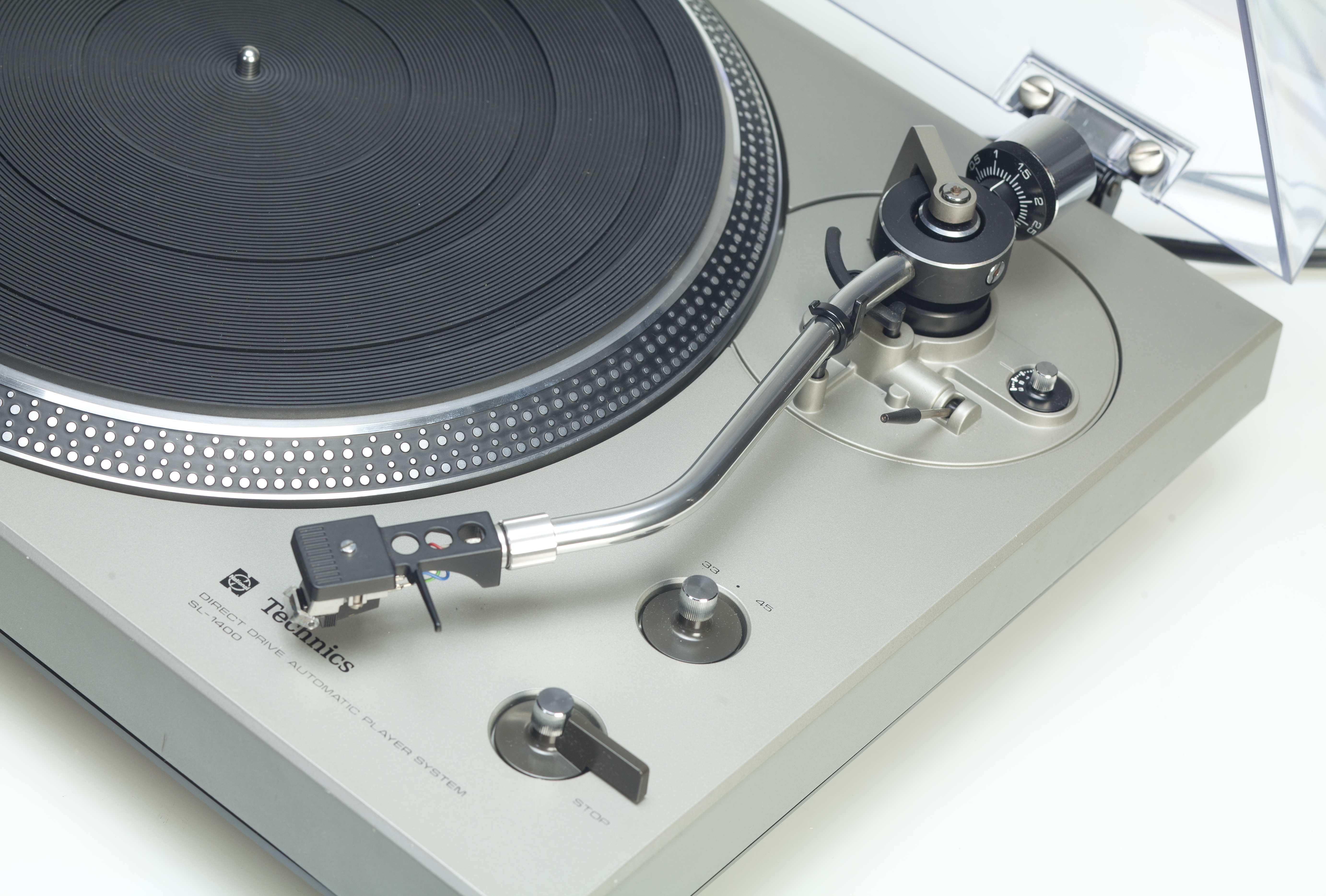 Technics - SL-1400 - Turntable Technics - SL-1400 - Turntable