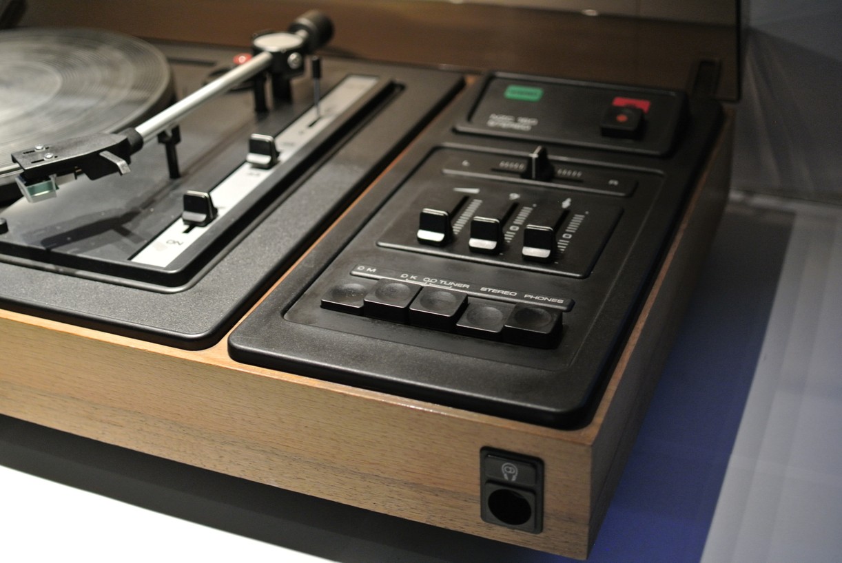 Tesla technics tt11009