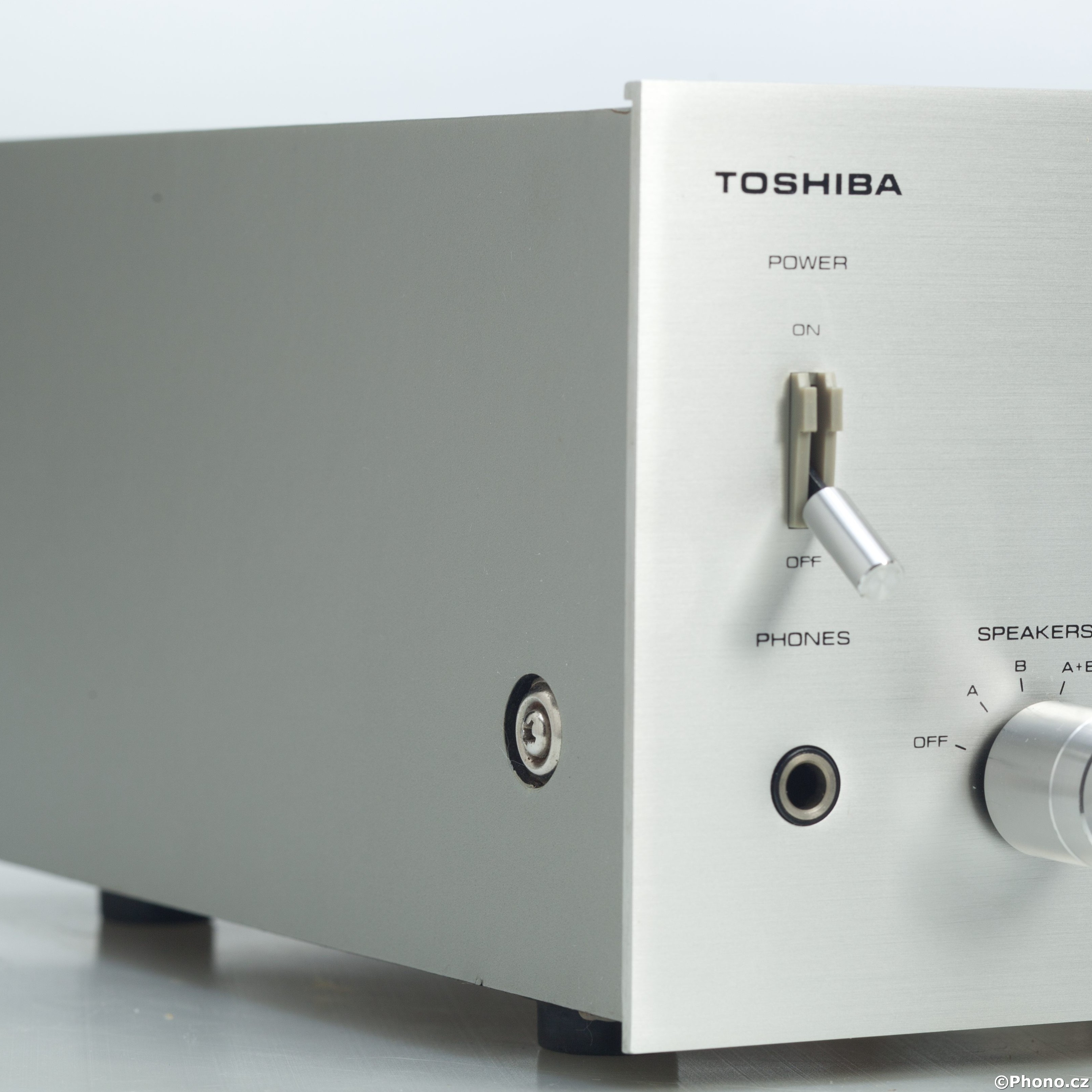 Toshiba SB115 amplifiers for record player