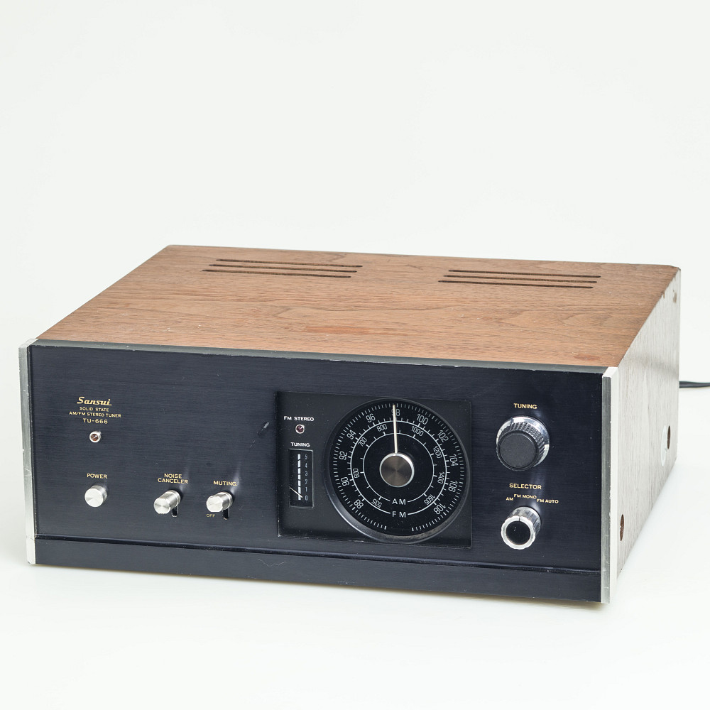 希少 Sansui TU-666 AM/FMステレオチューナー ラジオ 動作品 希少 Sansui TU-666 AM/FMステレオチューナー ラジオ 動作品