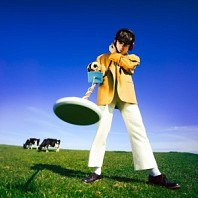 Declan McKenna - What Happened To the Beach?
