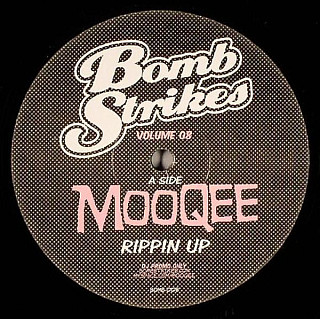 Mooqee - Bomb Strikes Volume 08