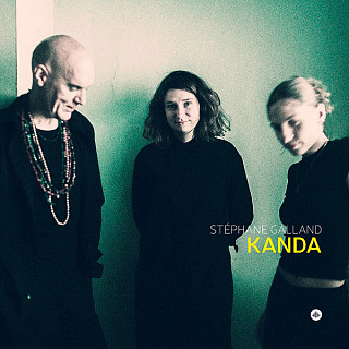 Stephane Galland& Lucia Pires & Louise Van Den Heuvel - Kanda